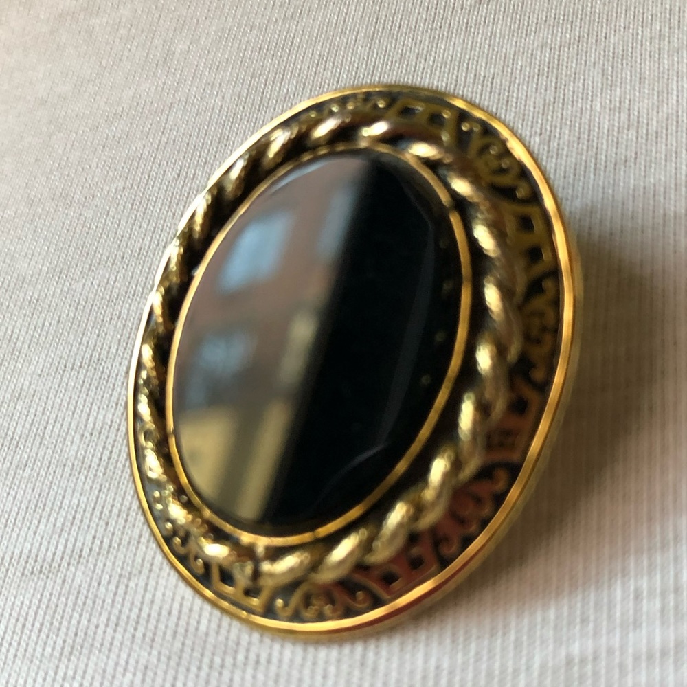 Brooch and pendant striking dark glass stone with exquisite gold tone setting. - Picture 2 of 5